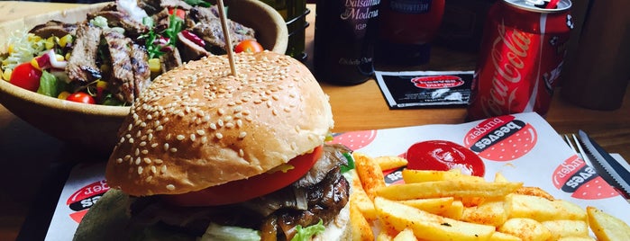 Beeves Burger is one of Ankara.