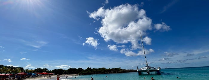 Mullet Bay is one of SXM Saint-Martin.