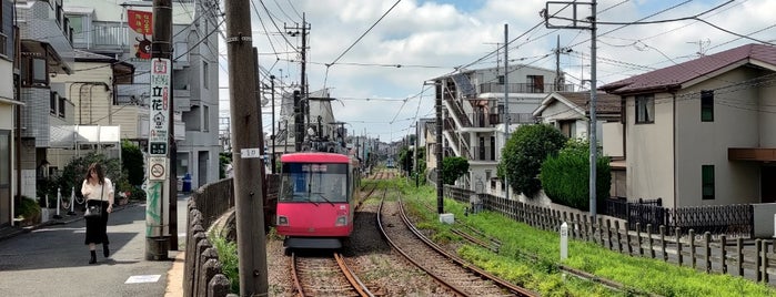 Tokyu Shimo-takaido Station (SG10) is one of Orte, die Steve ‘Pudgy’ gefallen.