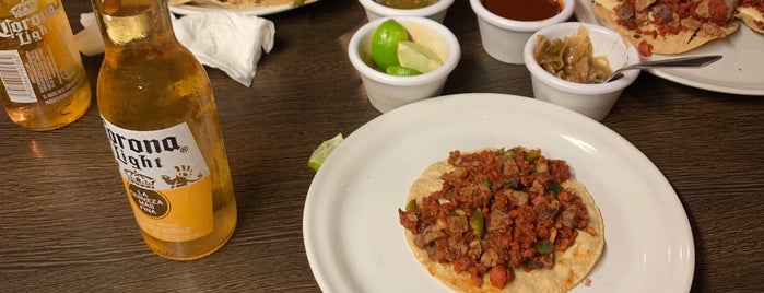 Tacos Don Manolito is one of Opciones.