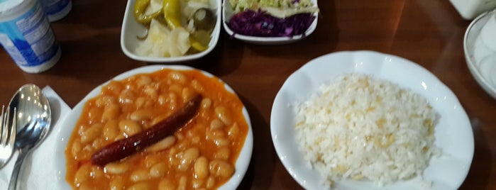 Tarihi Süleymaniyeli Meşhur Kuru Fasülyeci Erzincanlı Ali Baba is one of İstanbul farklı lezzetler.