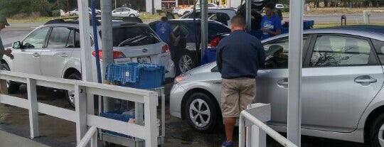 EZ Clean Wash & 10 Minute Oil Change is one of Glenn’s Liked Places.