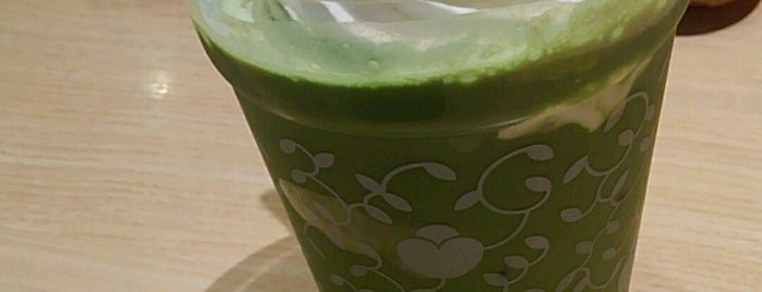 nana's green tea is one of 飯屋.