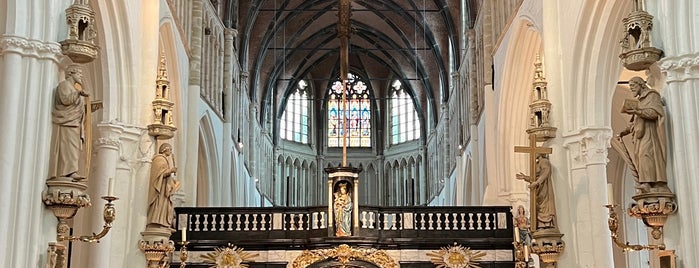 Onze-Lieve-Vrouwekerk is one of Ryan 님이 좋아한 장소.