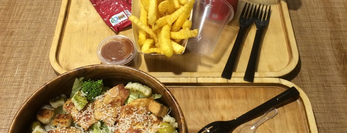Burger and Me | من و برگر is one of Hさんのお気に入りスポット.