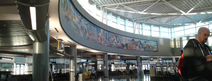 Terminal 3 is one of Locais curtidos por Brian.