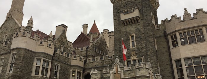 Casa Loma is one of Hinaさんのお気に入りスポット.