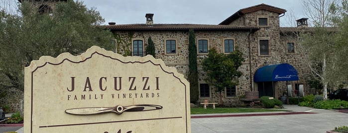 Jacuzzi Family Vineyards is one of Sonoma County 🍷🍇.