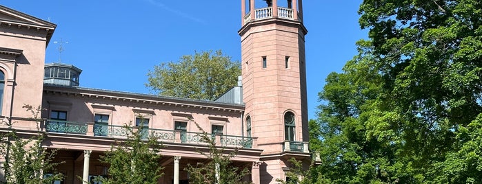 Schloss Biesdorf is one of Things to visit in Berlin.