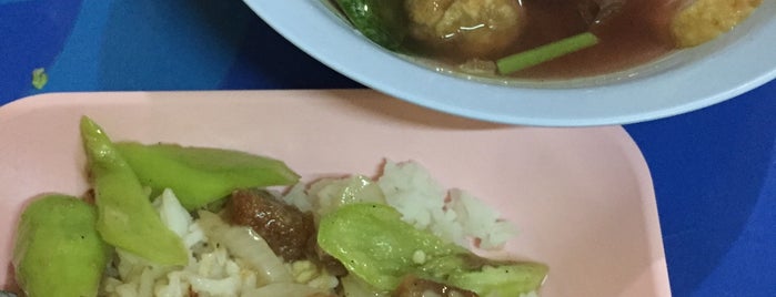 อาหารตามสั่ง (เฮียเปี๊ยกเจ้าเก่า) is one of Aroi Wangburapha.