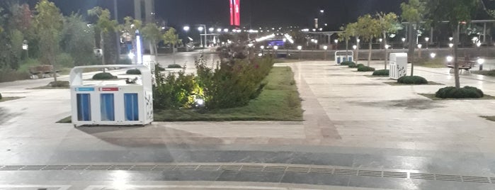 Expo 2016 Antalya Batı Giriş is one of Posti che sono piaciuti a Derya.