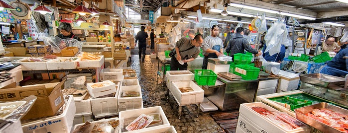 築地市場 is one of Tokyo.