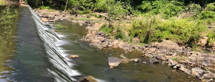 Frog Hollow Outdoors West Point on the Eno Outpost is one of Gespeicherte Orte von Olesya.