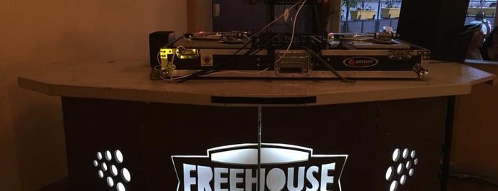 Spadina Freehouse is one of A local’s guide: 48 hours in Saskatoon, Canada.
