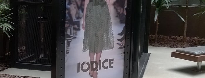 Iódice is one of Outlet.