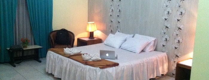 Hotel Pelangi Dua is one of pijat panggilan malang terapis wanita dan pria.