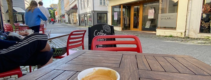 Dromedar Kaffebar is one of Coffee in Bergen.