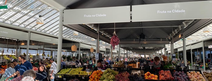 Mercado Temporário do Bolhão is one of Locais curtidos por Aline.