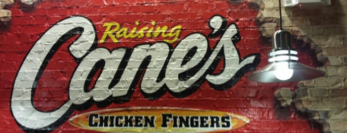 Raising Cane's Chicken Fingers is one of Steven 님이 좋아한 장소.