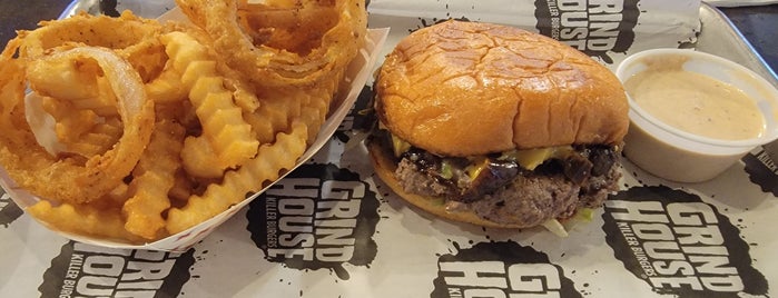 Grindhouse Killer Burger is one of Lugares favoritos de Justin.