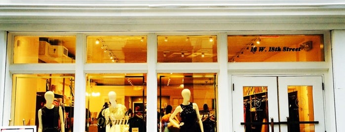 Rent the Runway Flatiron is one of Showrooms of Retail Startups in NY.