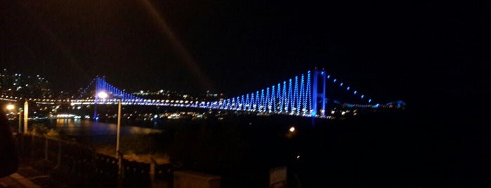 Bridge Restaurant is one of İstanbulll.