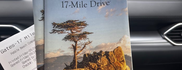 17-Mile Drive Highway 1 Gate is one of Lugares favoritos de Rob.