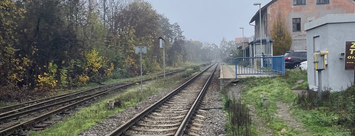 Železniční zastávka Brandýs nad Labem-Zápská is one of Železniční stanice ČR: A-C (1/14).