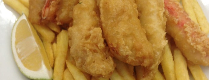 Costi's Fish & Chips is one of Lugares favoritos de Stuart.