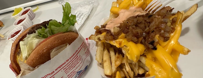 In-N-Out Burger is one of Jonny’s Liked Places.