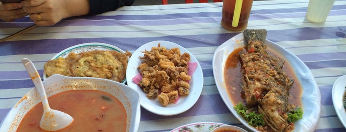 Warung Nasi Goreng Sotong Tepung is one of Makan @ Utara #10.
