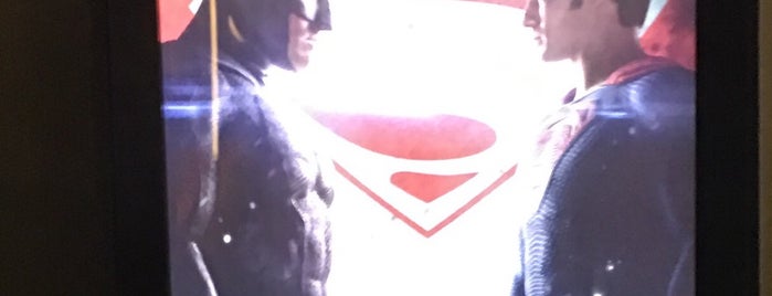 Batman&Superman is one of Seren'in Beğendiği Mekanlar.