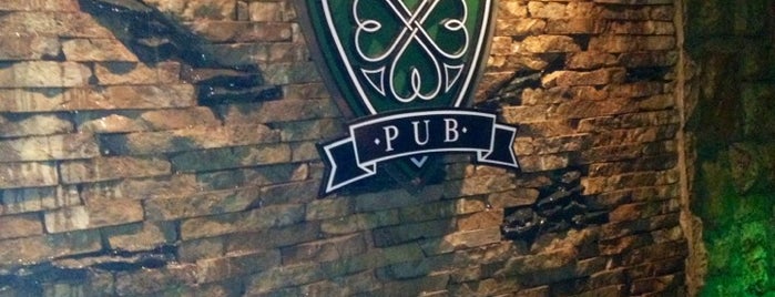 Old School Pub is one of Bares.