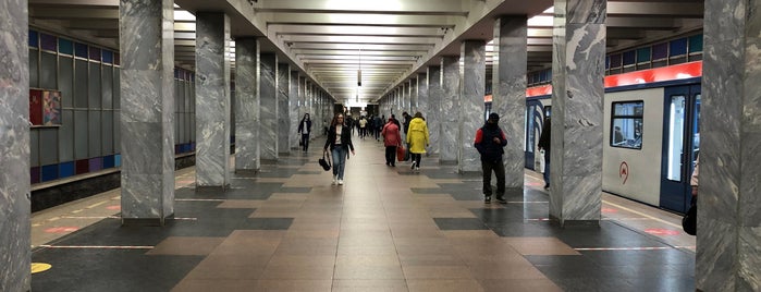 Метро Текстильщики, Таганско-Краснопресненская линия is one of Moscow Subway.