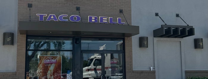 Taco Bell is one of Lugares para comer.