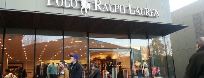 Polo Ralph Lauren is one of Tempat yang Disukai Meshari.