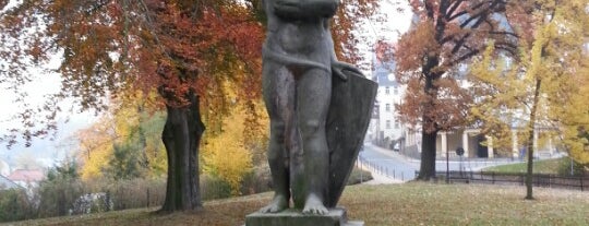 Alter Friedhof is one of Lieux qui ont plu à Impaled.