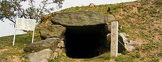 宇摩向山古墳 is one of 西日本の古墳 Acient Tombs in Western Japan.