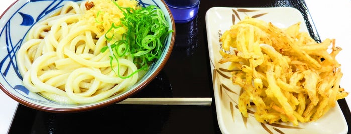 丸亀製麺フジグラン川之江 is one of うどん店（愛媛）.
