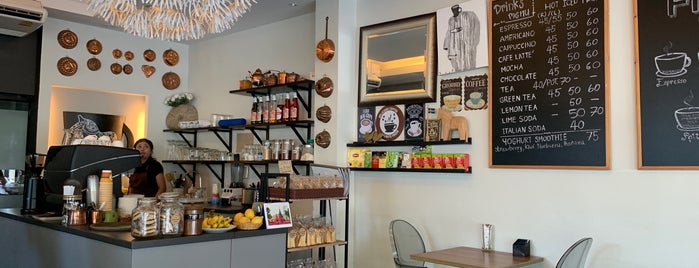 CAFÉFIKA is one of พัทยา, เกาะล้าน, บางเสร่, สัตหีบ, แสมสาร.