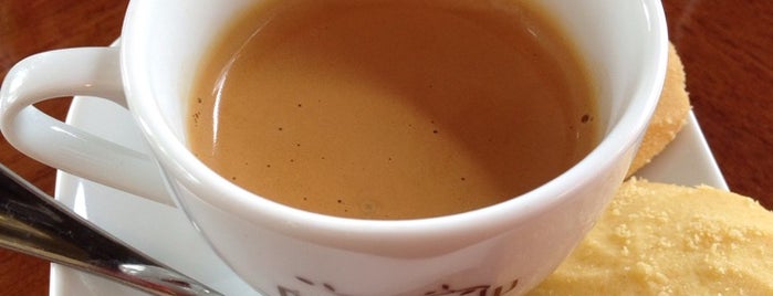Ging Garn Bai Coffee is one of Locais curtidos por Mike.