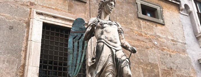 statue of saint michael is one of Lugares favoritos de Luis Arturo.