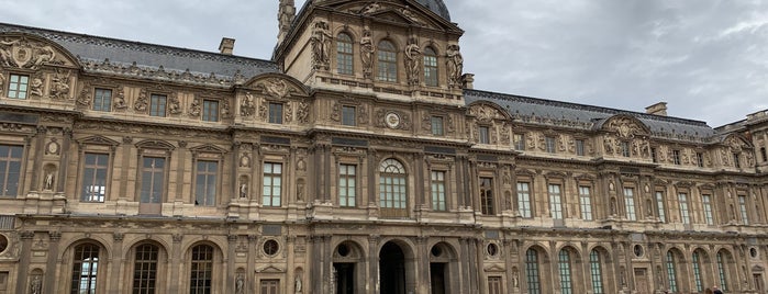 Palais du Louvre is one of Paris 🇫🇷.