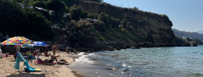 Spiaggia di Castellammare Del Golfo is one of Tempat yang Disukai i.am..