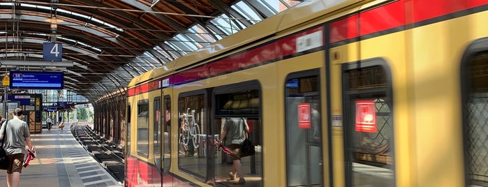 H S Hackescher Markt is one of Berlin MetroTram line M1.