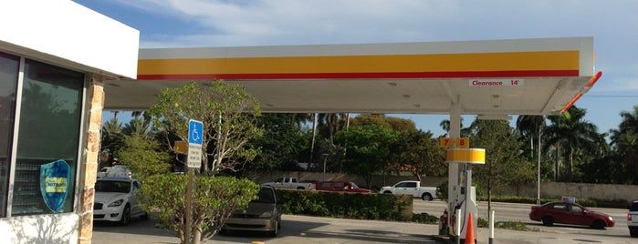 Shell is one of Tempat yang Disukai Esi.