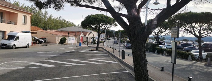 Gare routière de Saint-Tropez is one of Taxi / Car / Ferry/location de voiture.