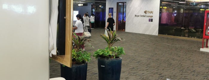 Domestic Departure Hall is one of Phuket Islander.