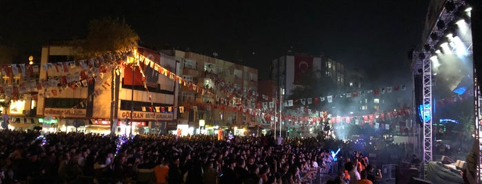 Tarsus Cumhuriyet Meydanı is one of Mersin.
