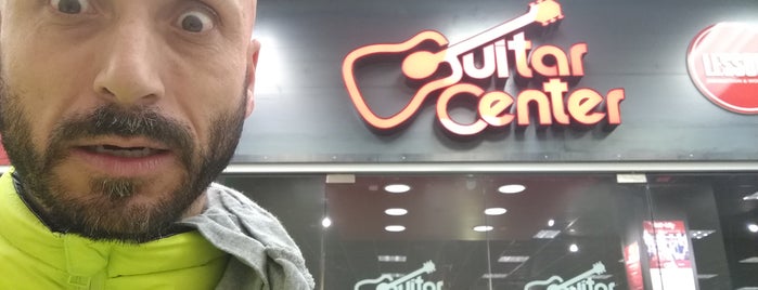 Guitar Center is one of Jose Manuelさんの保存済みスポット.